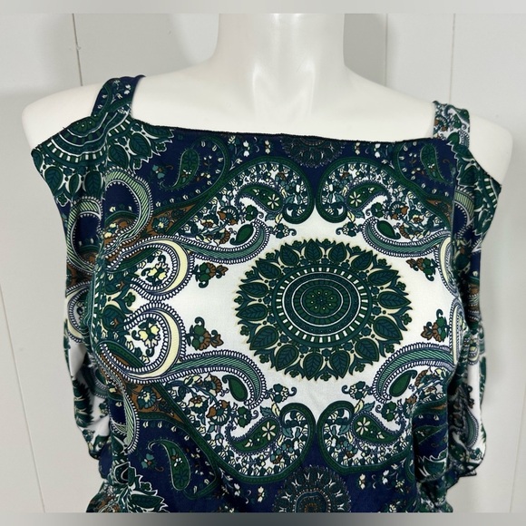 NEW Jon & Anna Top Sz L Blue Cold Shoulder Short Sleeve Casual Elastic Waist - Picture 3 of 10